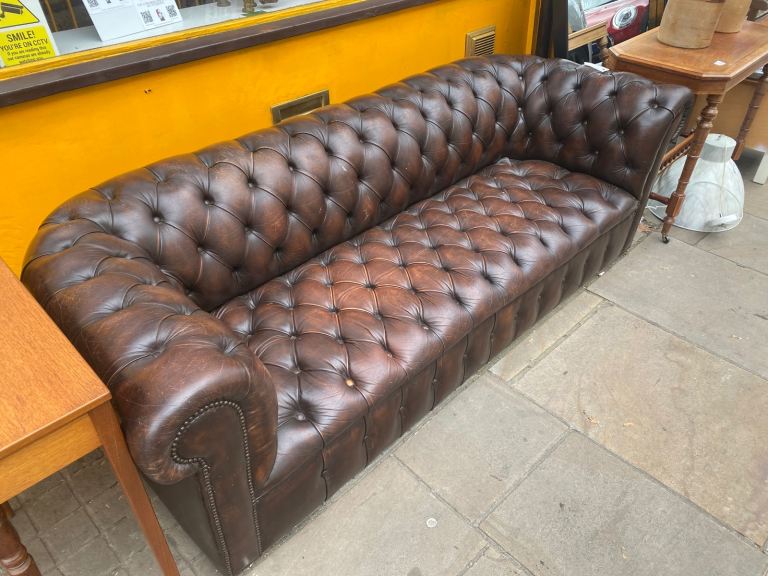 Chesterfiel 3-seater sofa