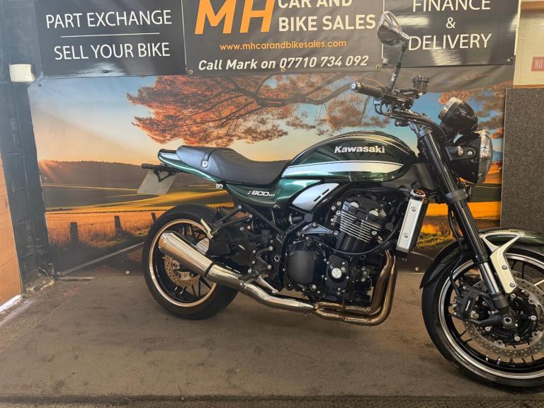 2023 Kawasaki Z 900 RS 1550 Miles Exhaust Headers Classic Green  Retro  Roadster Petrol Manual