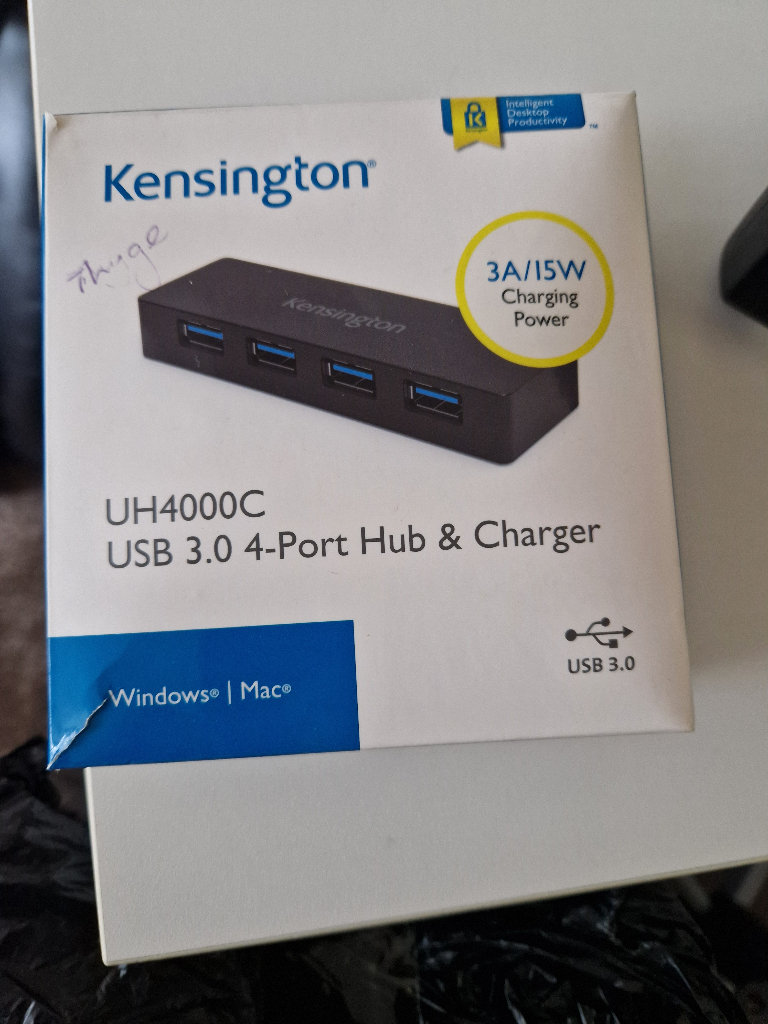 Kensington 4 Port USB hub and charger 