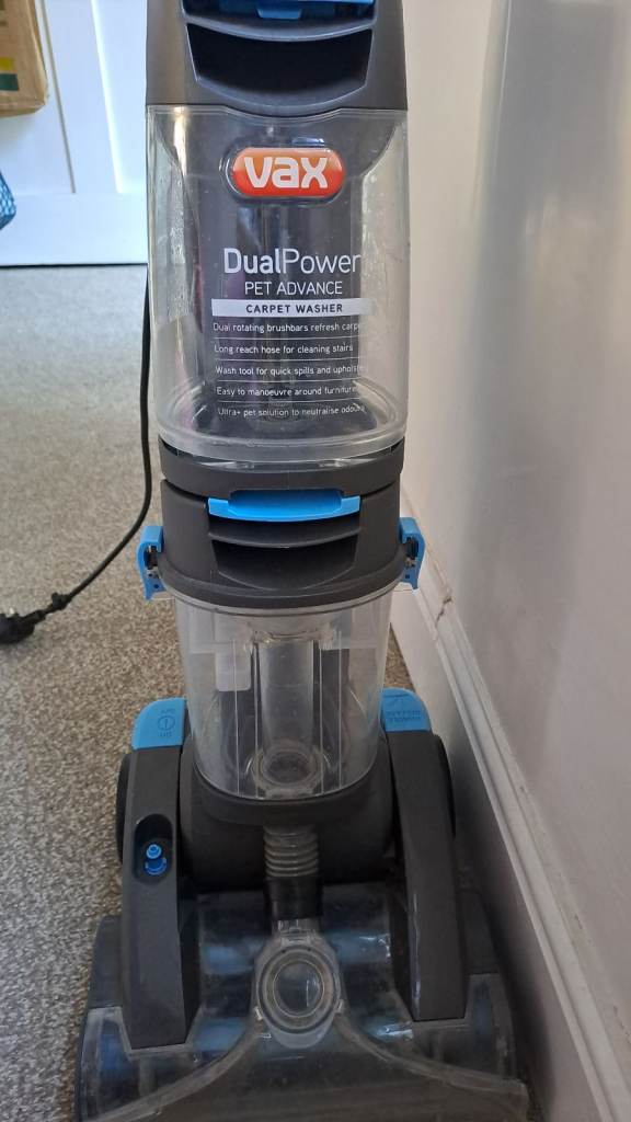 Dual Power Pet Advanced carpet washer