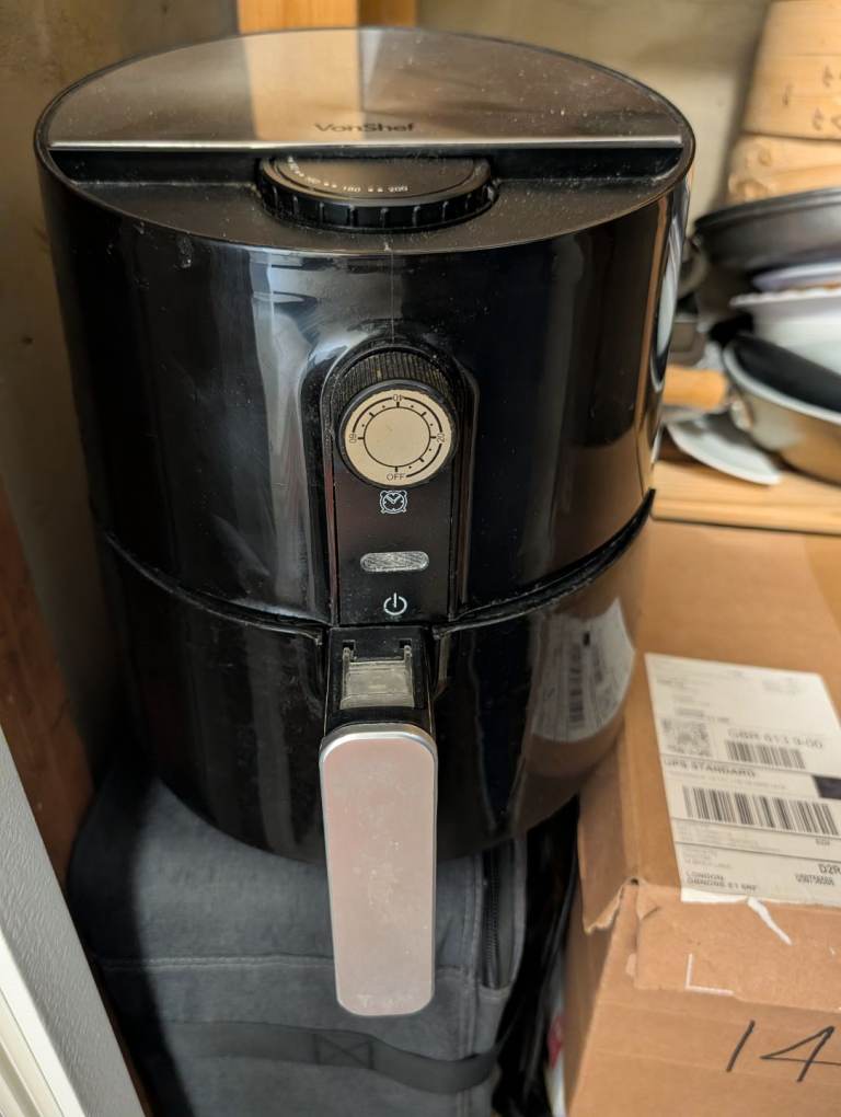 Vonchef Air Fryer – Black, Good Condition