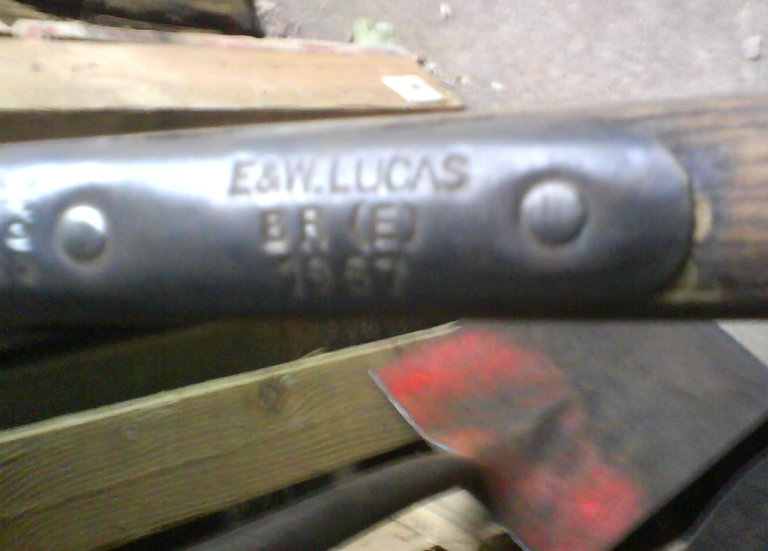 e,w,lucas ,no2 ,BR.TRAIN SHOVEL.1957.for display & restore. .vintage braced steel. 