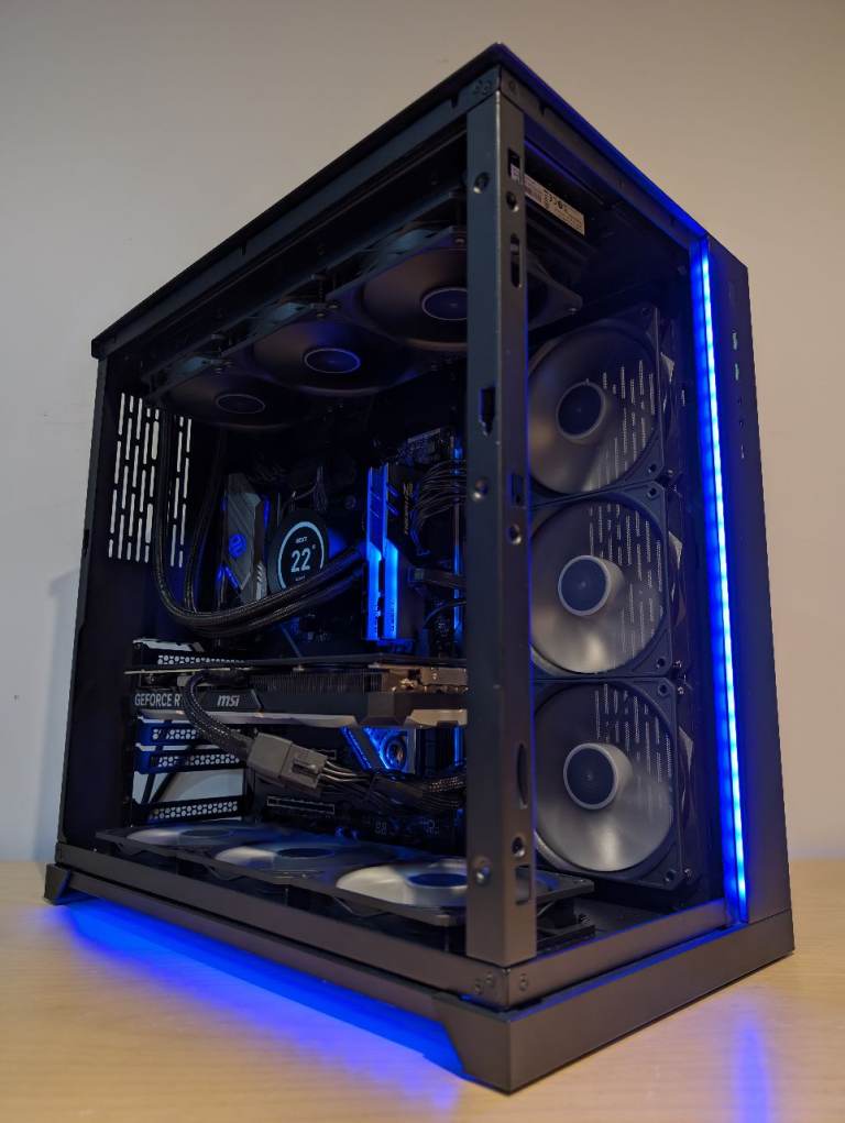 GAMING PC - Ryzen 5700X3D - RTX 4070 SUPER - 32GB RAM - 1TB SSD - WIN 11 - WARRANTY