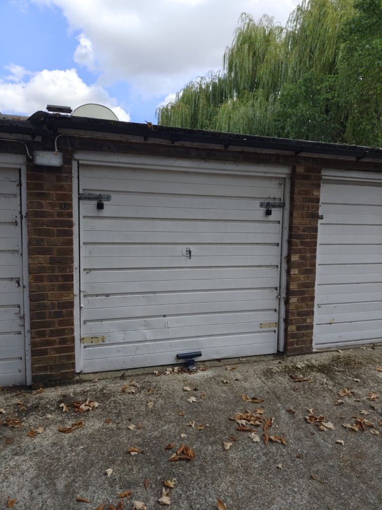 Garage to rent in Beckenham BR3