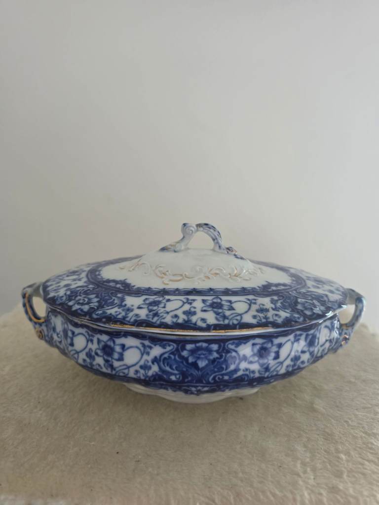 Vintage Welbeck Blue & White Porcelain Serving Dish with Lid