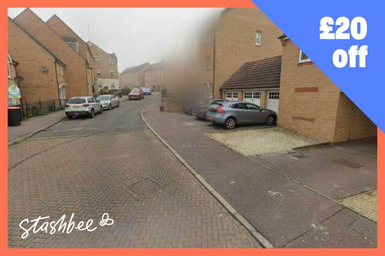 Garage to rent in Leighton Buzzard (LU7) | Stashbee