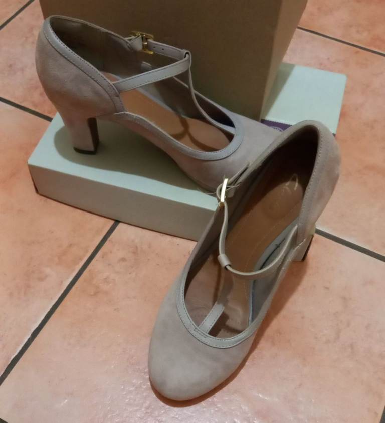 Clarks Heeled Shoes Size 5