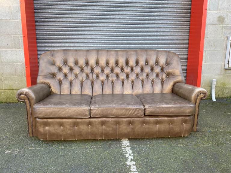 Chesterfield Style Leather 3 Seater Sofa 