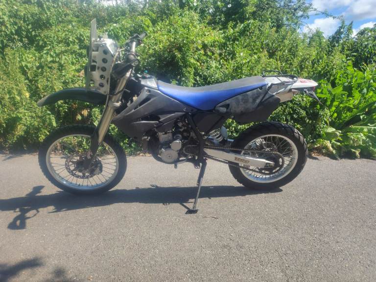 CCM 404 DS Suzuki DRZ 400 engine