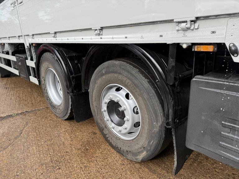 2014 DAF CF 330 DROPSIDE WITH HMF 1420 FOLD AWAY CRANE 