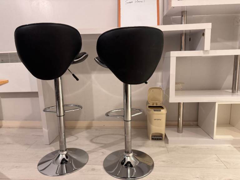 Pair of Black Bar Stools - Height Adjustable, Swivel, East London E16