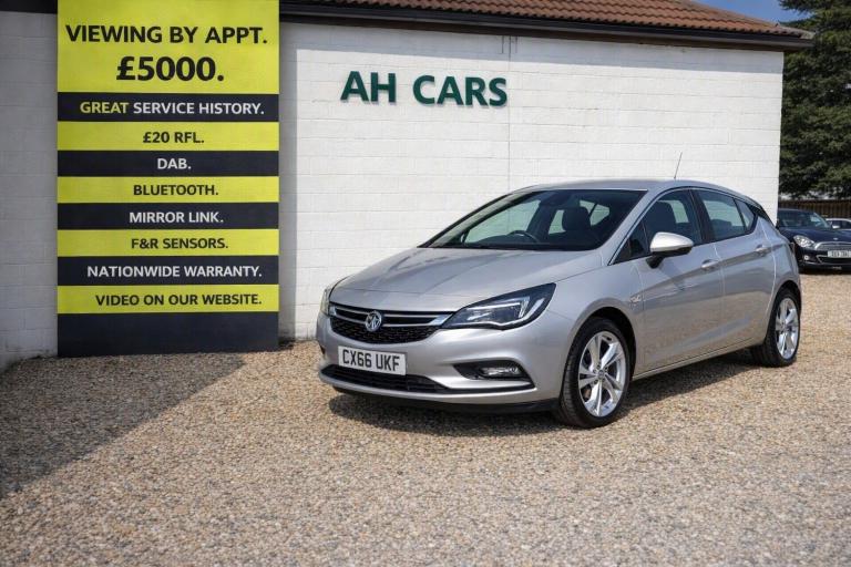 2016 Vauxhall Astra 1.6 CDTi 16V 136 SRi 5dr HATCHBACK Diesel Manual