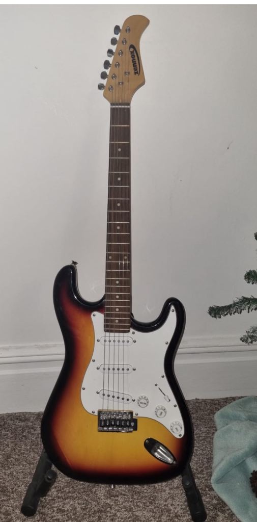 Zennox electric guitar 