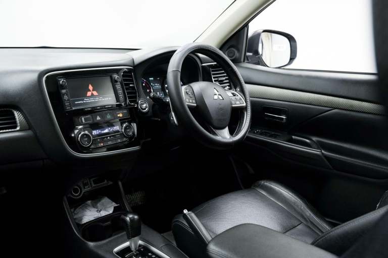 2013 Mitsubishi Outlander 2.2 DI-D GX5 5dr Auto ESTATE DIESEL Automatic