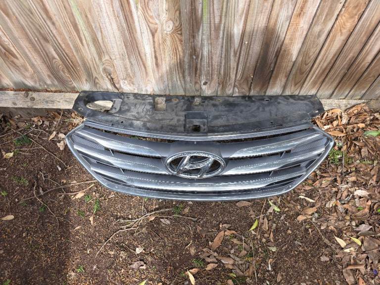 Hyunday Santa fe Grill and bumper lights