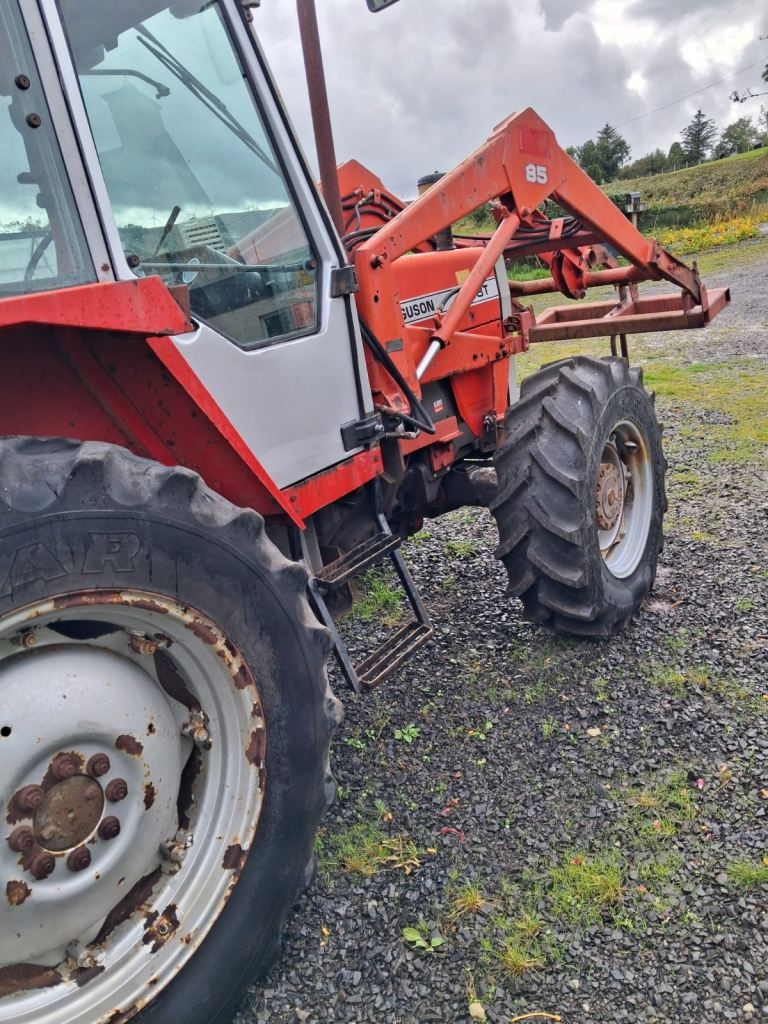 Massey Ferguson 698T