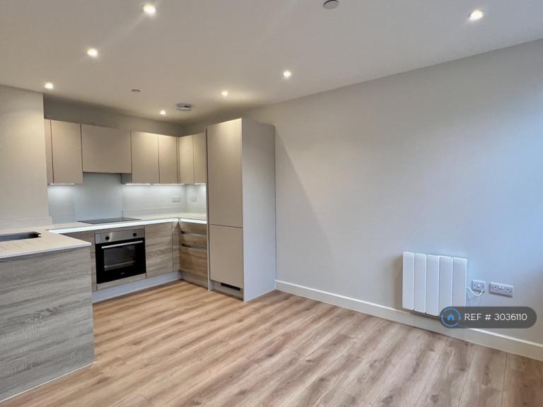 2 bedroom flat in Richmond House, Bournemouth, BH2 (2 bed) (#3036110)