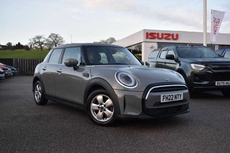 2022 MINI Hatch 1.5 Cooper Classic Steptronic Euro 6 (s/s) 5dr HATCHBACK Petrol Automatic