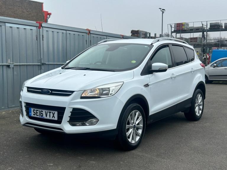 2016 Ford Kuga TITANIUM TDCI 1 FORMER KEEPER FROM NEW ULEZ Hatchback Diesel Manual