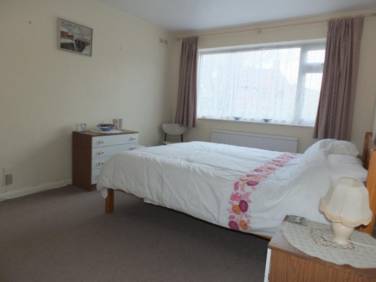 COUZY ROOM IN SURREY QUAYS✅✅✅