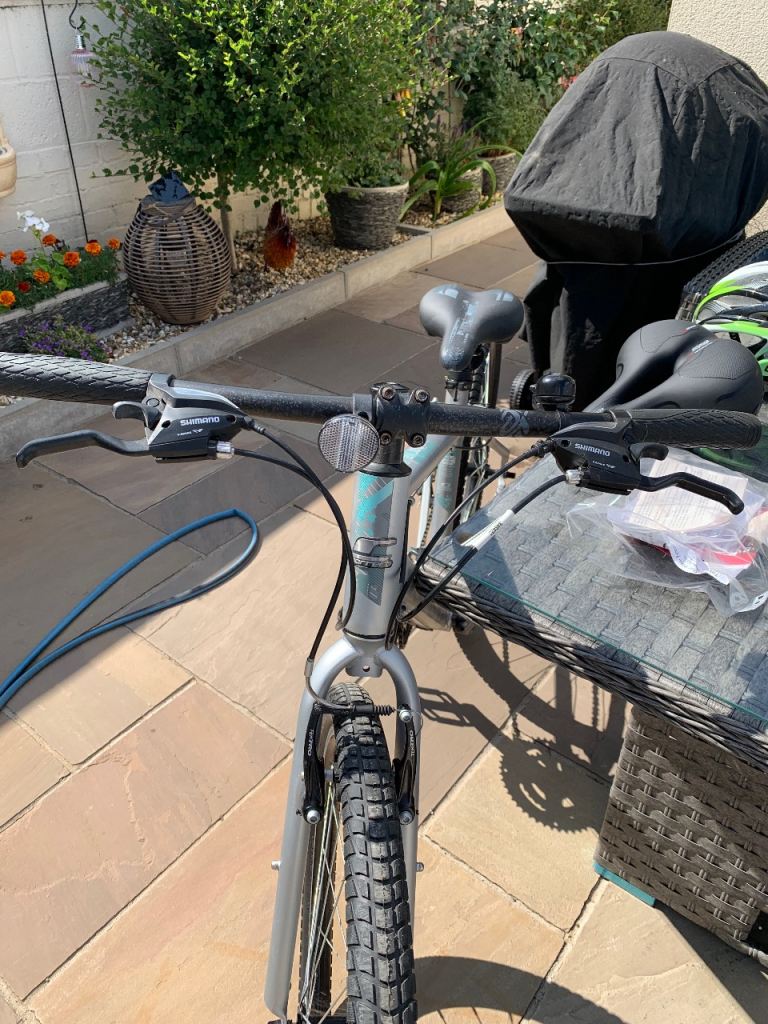 Carrera Parva Hybrid Bike Bundle - Silver, Good Condition