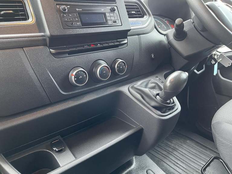 2021 Renault Master ZE 56KW FWD 3T1 L2 H2 ED MESS CREW CAB Unlisted Electric PANEL VAN Electric M...