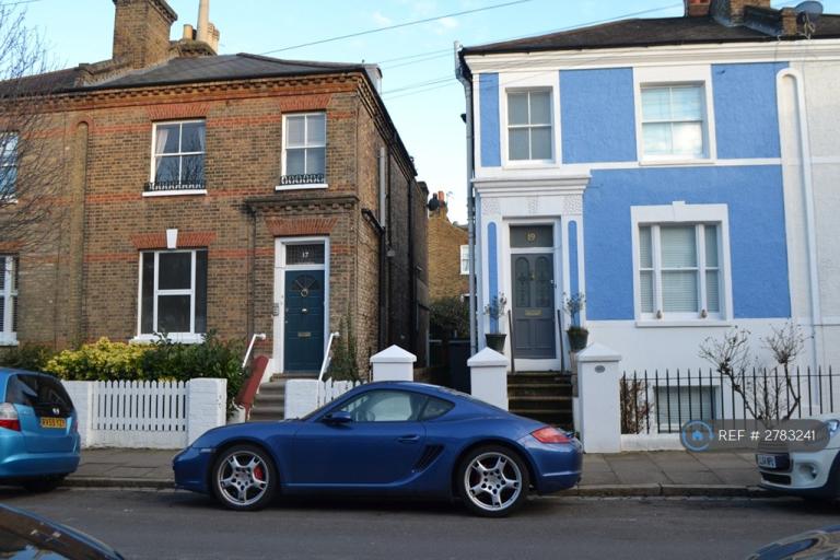 2 bedroom flat in Putney, London, SW15 (2 bed) (#2783241)