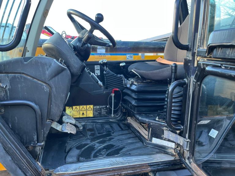 219 JCB 540V140 hi viz telly handler 14 meter with air conditioning 