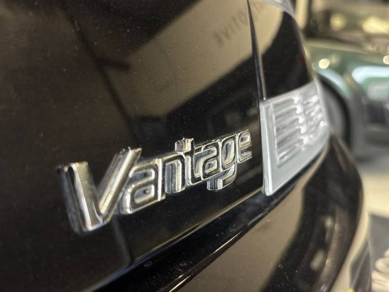 2011 Aston Martin Vantage 4.7 V8 Roadster 2dr Petrol Sportshift Euro 4 (420 bhp) Convertible Petr...