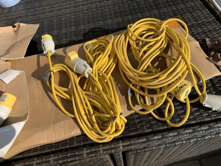 Two 110v 16amp site cable extension leads 3 pin