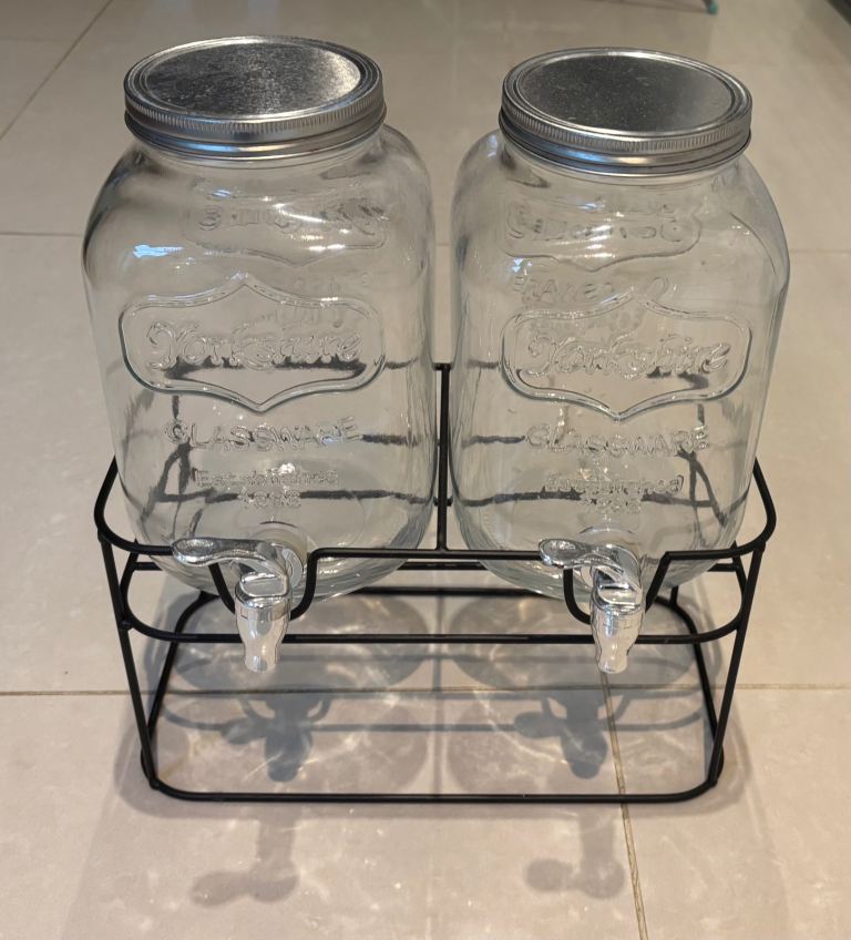  2 x Yorkshire Glass Water /Drinks Fountain with Taps