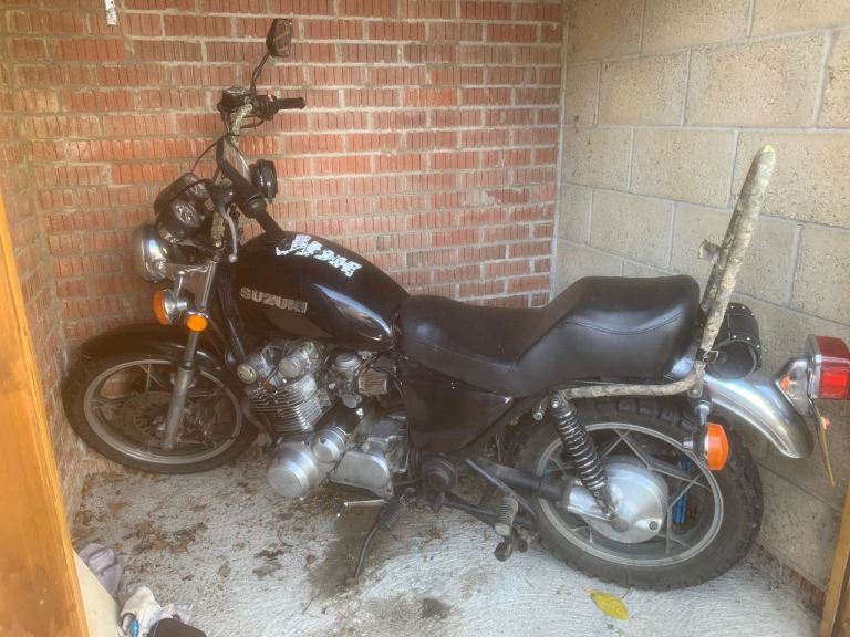 Suzuki GS850 motorbike 1990