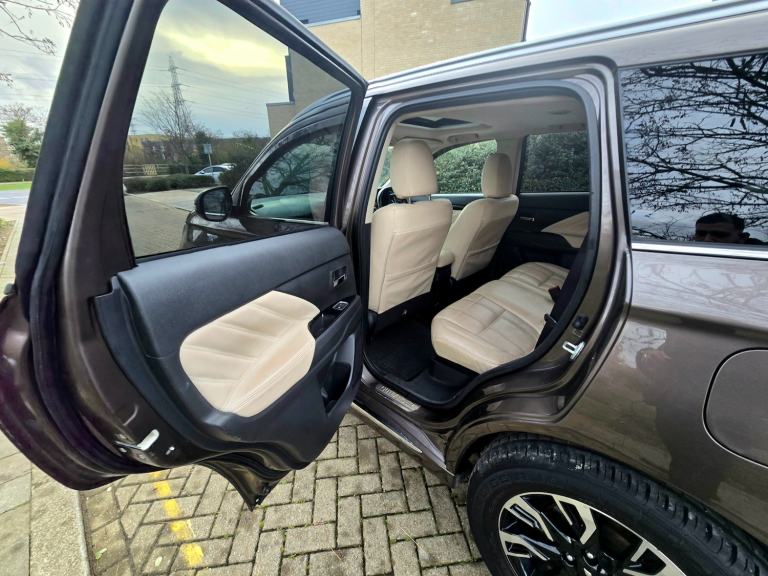 2018 Mitsubishi Outlander 2.0 PLUG-IN HYBRID 1YEAR MOT HPI CLEAR NEWLY SERVICED 3 MONTHS WARRANTY...