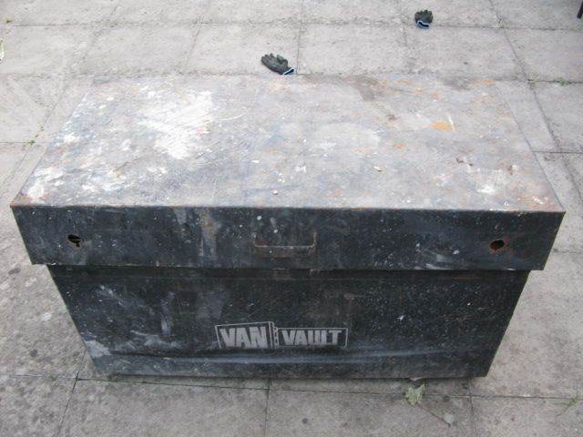 Van vault