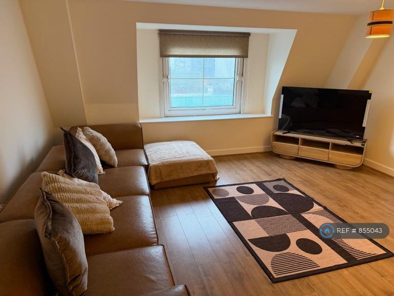 2 bedroom flat in City Central, Leeds, LS1 (2 bed) (#855043)