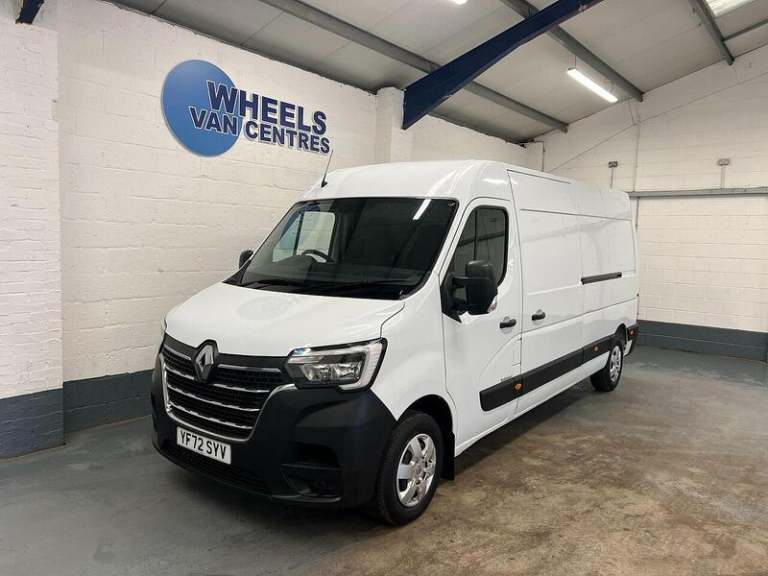 2023 Renault Master LM35dCi 135 Business+ Medium Roof Van PANEL VAN DIESEL Manual