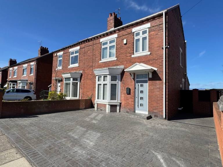 House for sale 