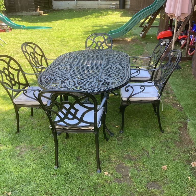 Nova garden table and 6 chairs