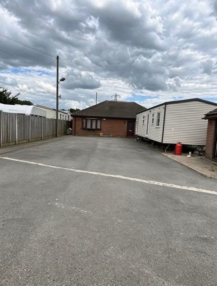 3 bedroom bungalow with shared gated parking