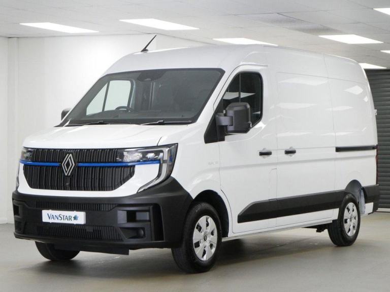 76 RENAULT MASTER MM35 2.0 BLUEDCI 150 BHP L2 MEDIUM ADVANCE EAG9 AUTOMATIC