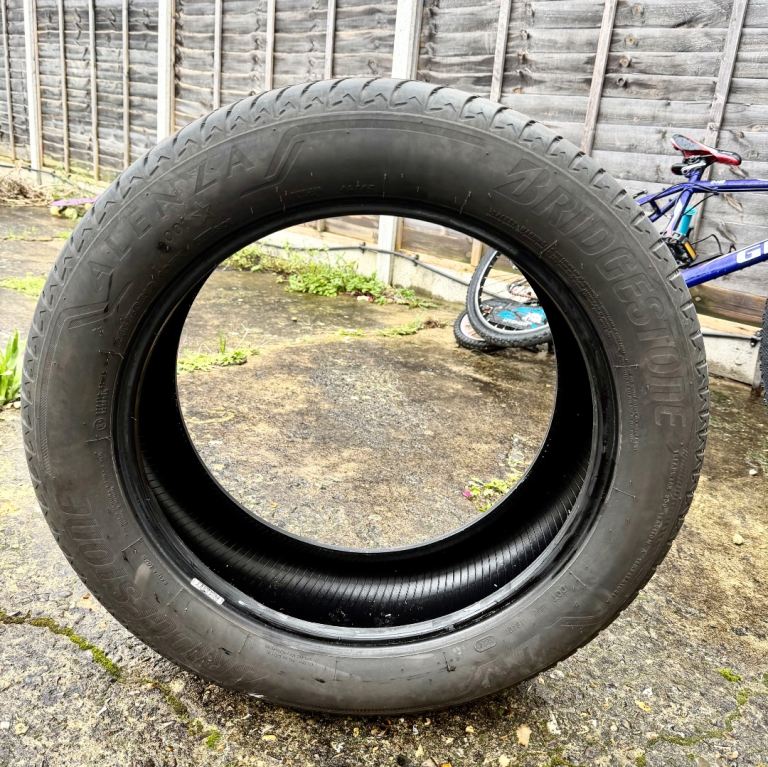 Bridgestone Alenza 245/50 R19 105W XL – 6mm – DOT 3824