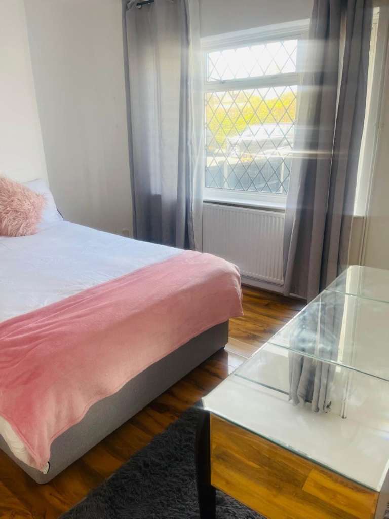 1 bedroom in Hayes