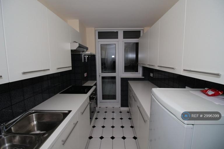 3 bedroom flat in Arthur Road, Birmingham, B15 (3 bed) (#2996399)