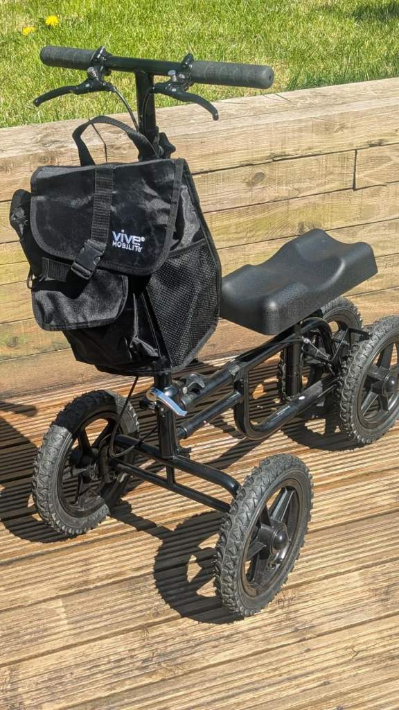 knee scooter Vive all terrain with basket