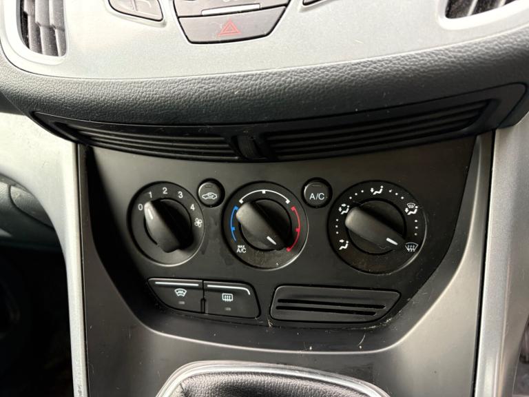 2012 Ford C-Max 1.6 ZETEC 5DR PETROL *PARKING SENSORS *DAB *BLUETOOTH *ARM REST MPV Petrol Manual