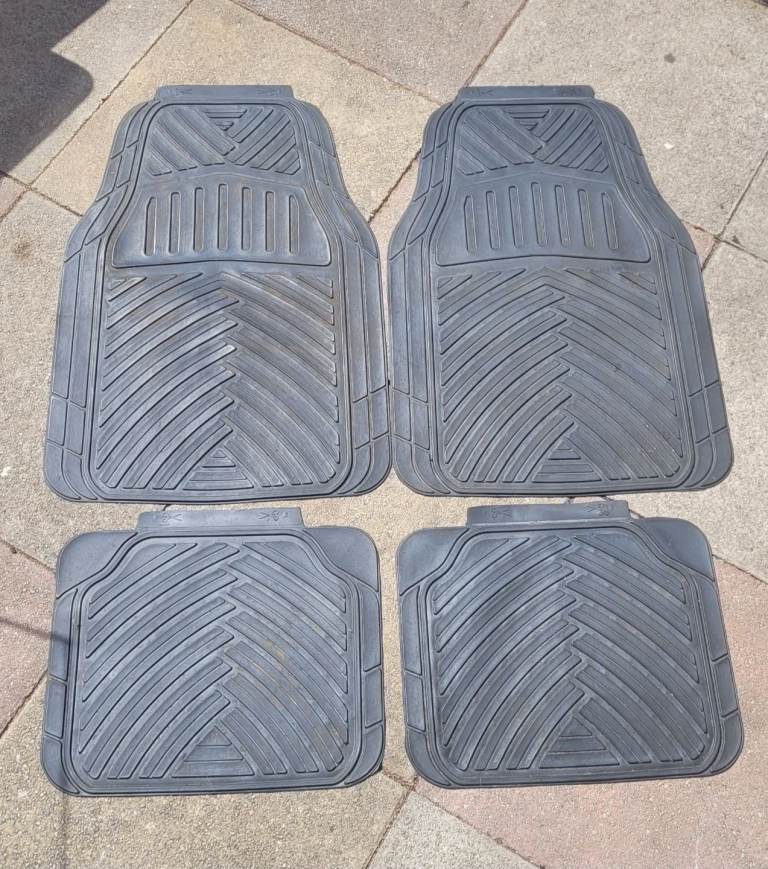 * 4 Match Set Universal Quality Rubber Car Mats Front + Rear
