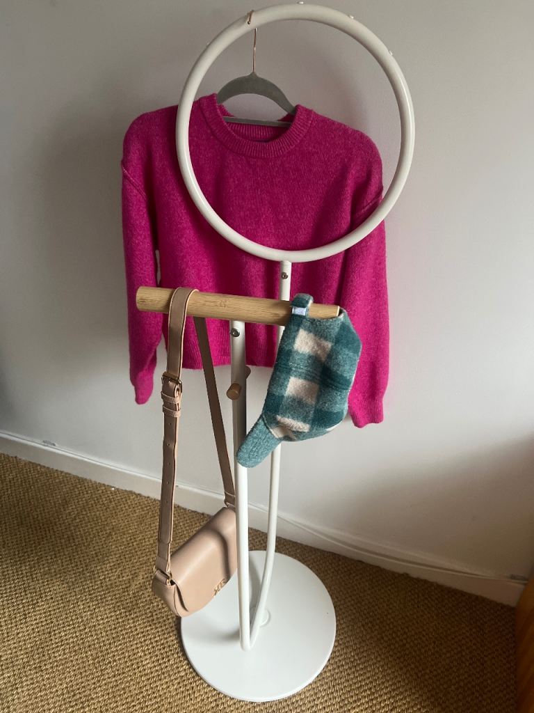 IKEA Dajlien Valet stand
