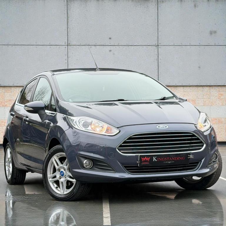 2013 Ford Fiesta 1.6 Zetec Powershift Euro 5 5dr HATCHBACK Petrol Automatic