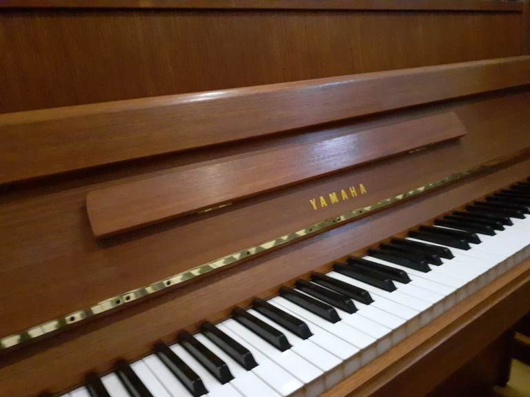 Yamaha upright piano Mahogany *recently checked + tuned to concert pitch* guaranteed