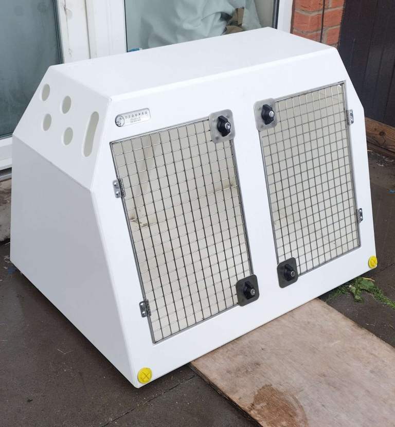 DT Boxes ( DT9 ) Travel double dog box ( Lockable & Lightweight) "Delivery Available"